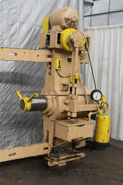 250 TON HARRIS ... HYDRAULIC PRESS